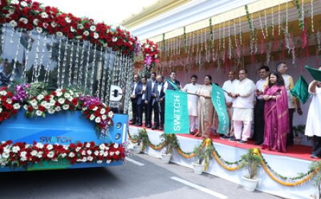 SWITCH Mobility Flags Off the First Batch of SWITCH EiV12 - Low Floor Electric City Buses for the Department of Transport, Delhi